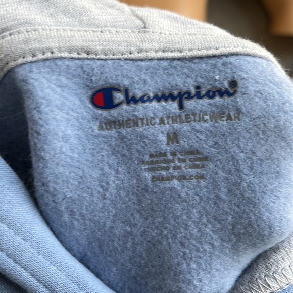 Champion hoodie NWT. - Picture 8 of 10